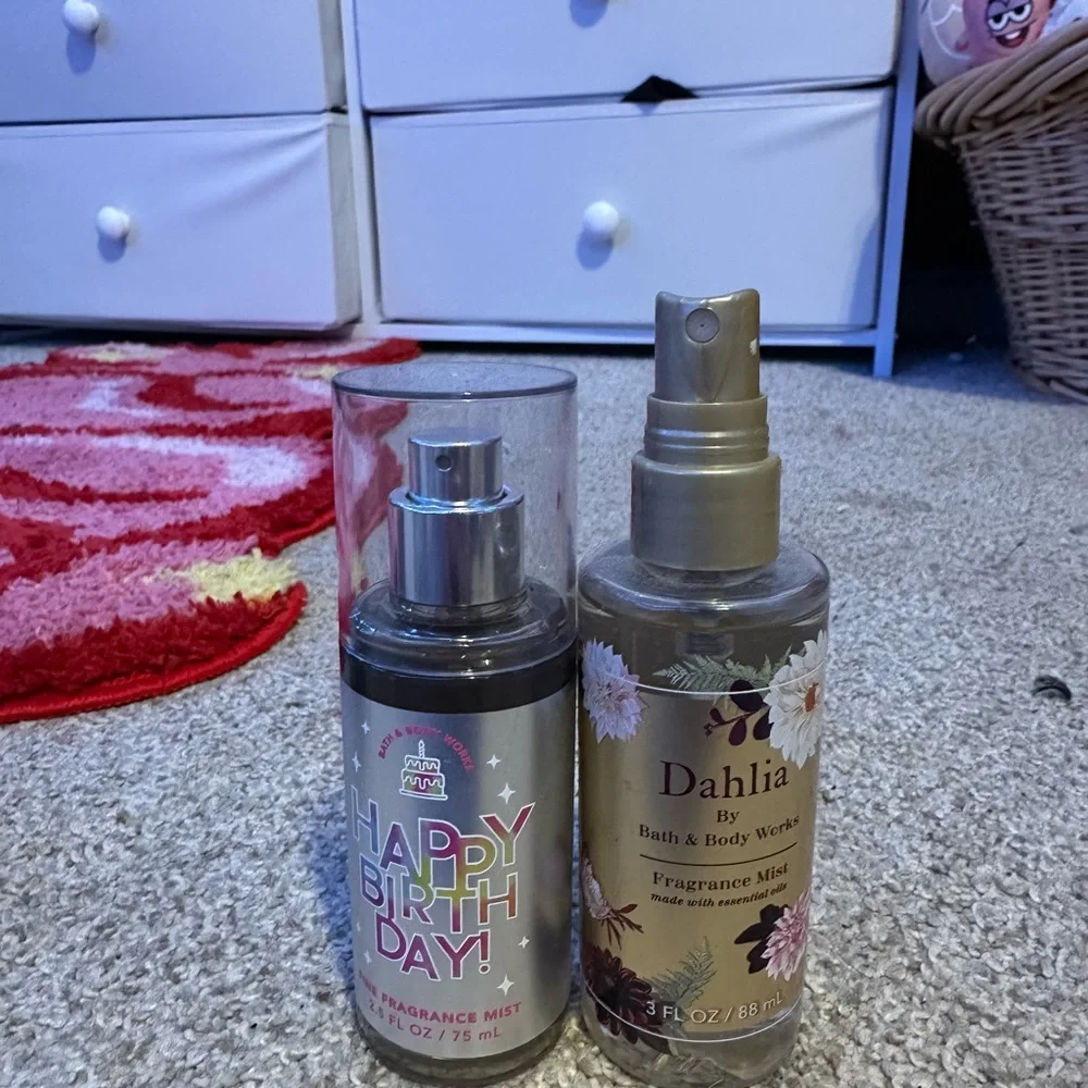 Bath & Body Works Body Wash Collection - Pink, Blue, Gold - Picture 3 of 4